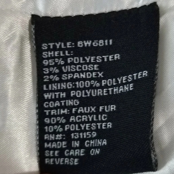 Women's White Cinch Waist & Faux Fur Hooded Coat! - Picture 16 of 16